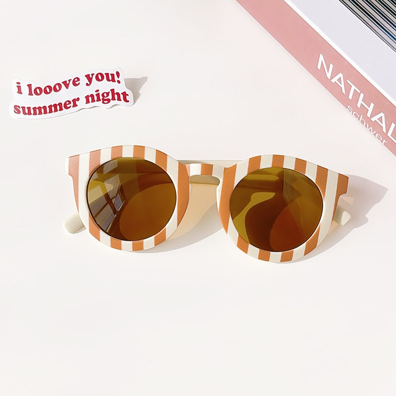 Luxeyeglass Baby Outdoor Sun UV Protection Round Kids Sunglasses With Cute Checker Pattern