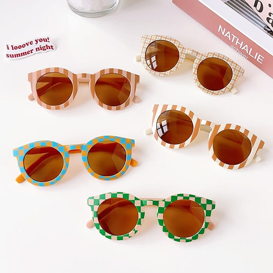 Luxeyeglass Baby Outdoor Sun UV Protection Round Kids Sunglasses With Cute Checker Pattern